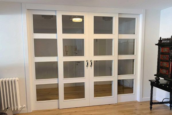 Puertas Pamplona · Instalación de puertas de cristal correderas en Pamplona y Navarra